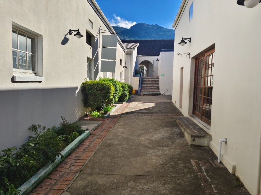 Commercial Property for Sale in Hoog En Droog Western Cape